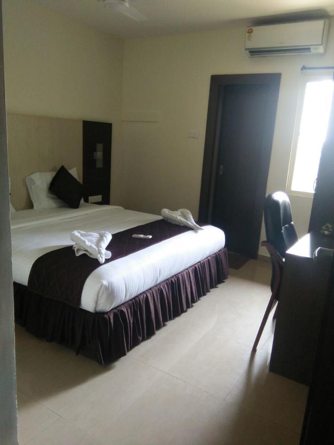 Hotel Tiruchendur Mani Iyer بالني المظهر الخارجي الصورة