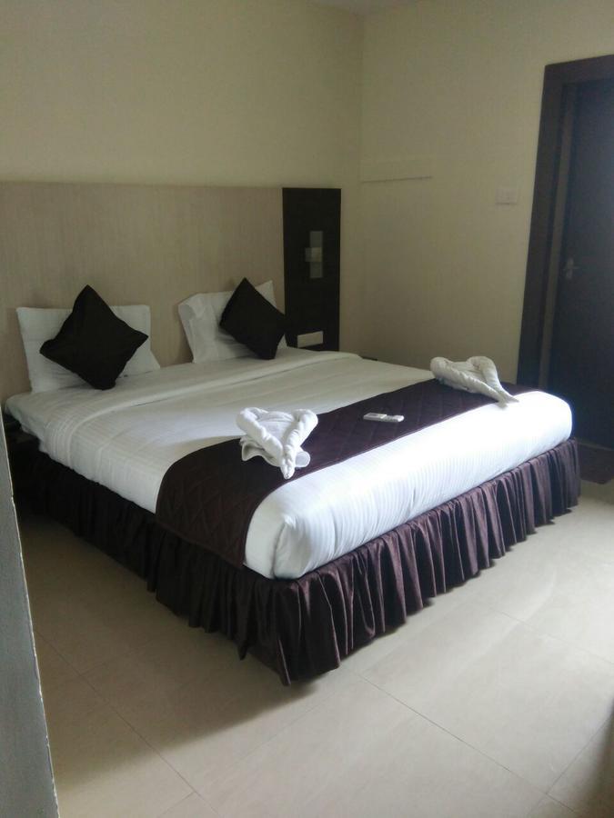 Hotel Tiruchendur Mani Iyer بالني المظهر الخارجي الصورة
