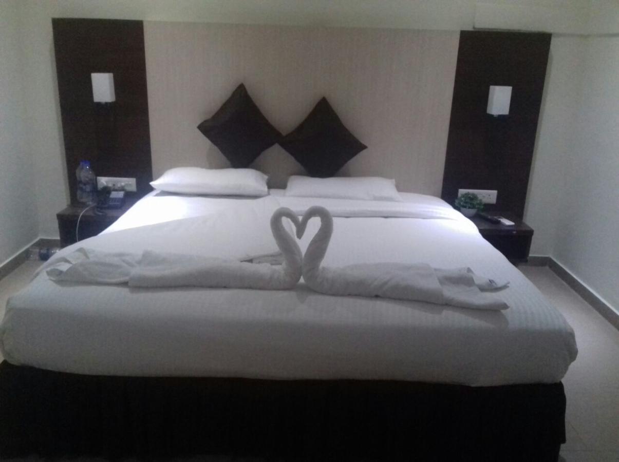 Hotel Tiruchendur Mani Iyer بالني المظهر الخارجي الصورة
