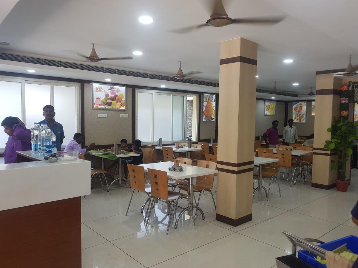 Hotel Tiruchendur Mani Iyer بالني المظهر الخارجي الصورة