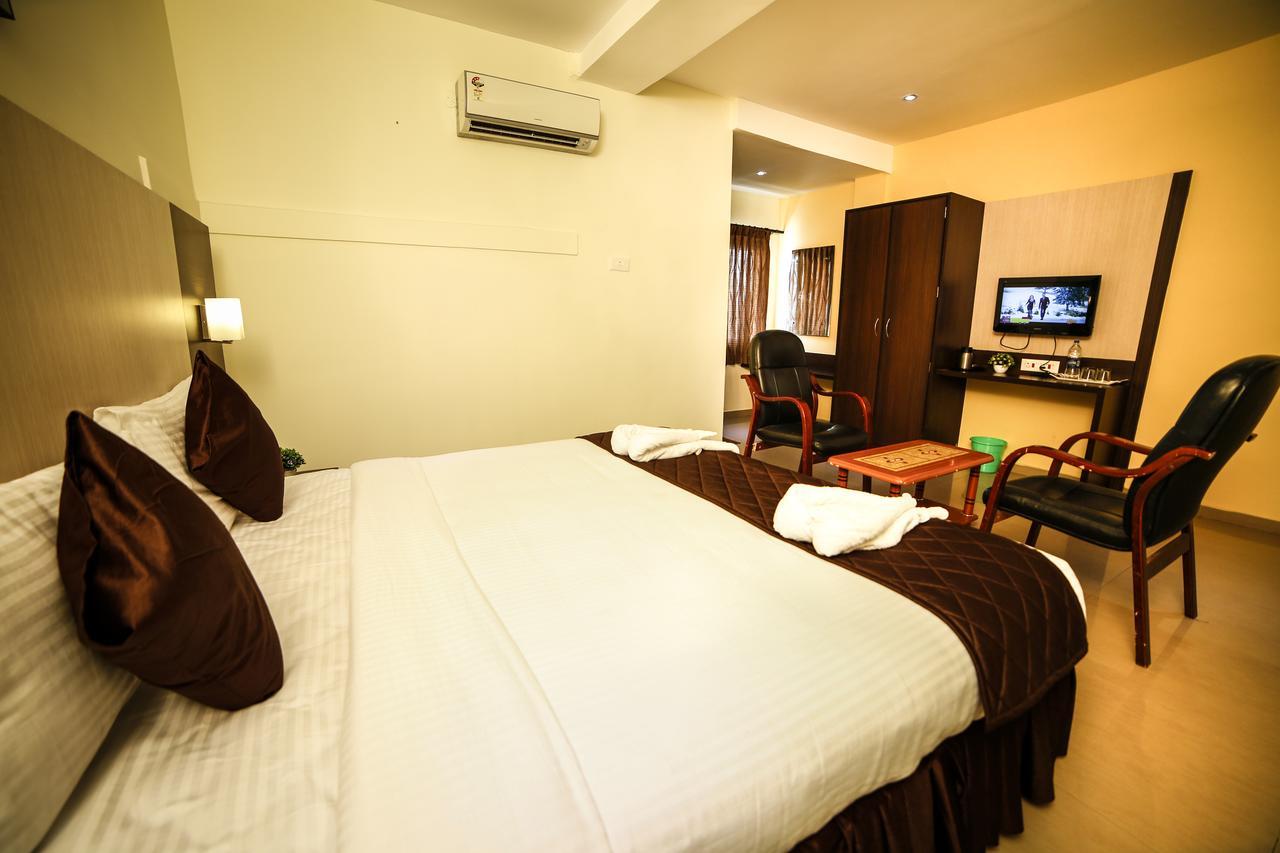 Hotel Tiruchendur Mani Iyer بالني المظهر الخارجي الصورة